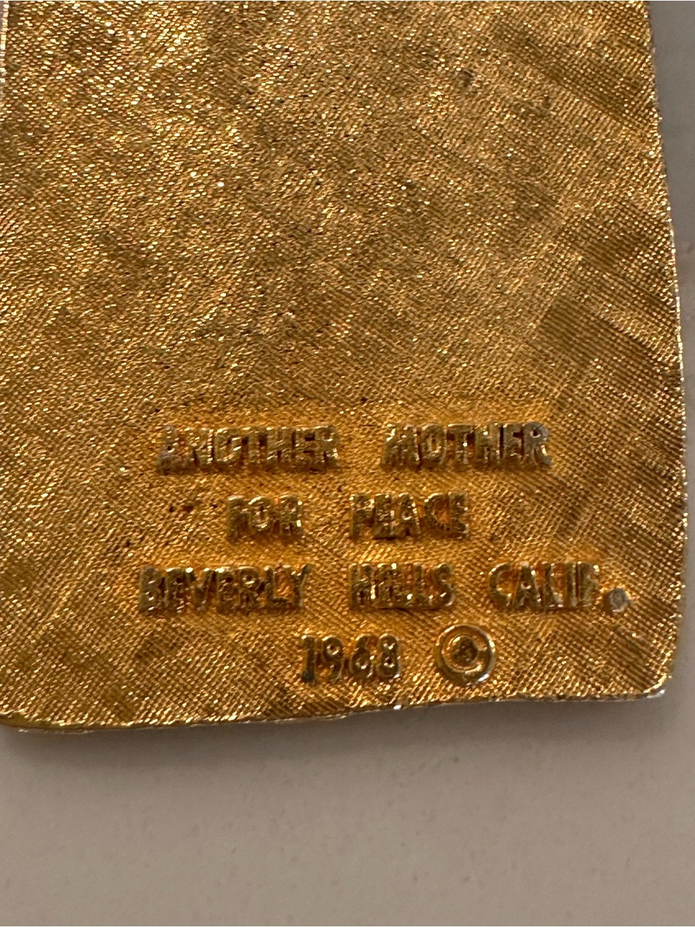 Another Mother For Peace Pendant - Picture 4 of 4